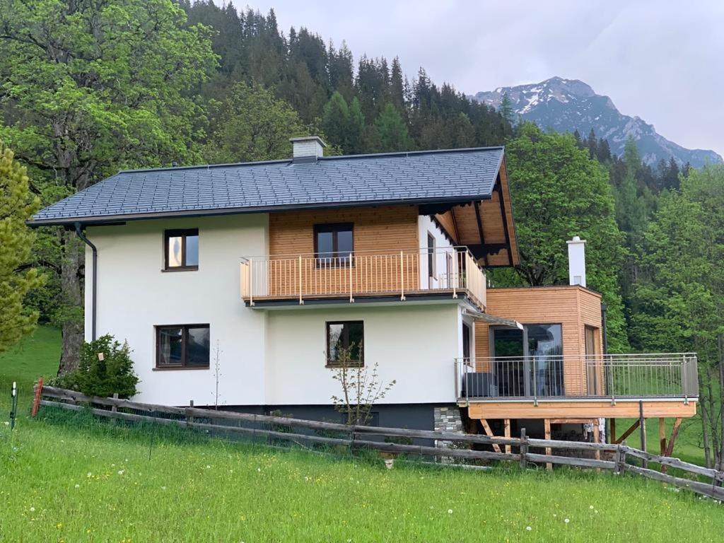 Bergkristallhaus 람자우 암 다흐스타인 외부 사진